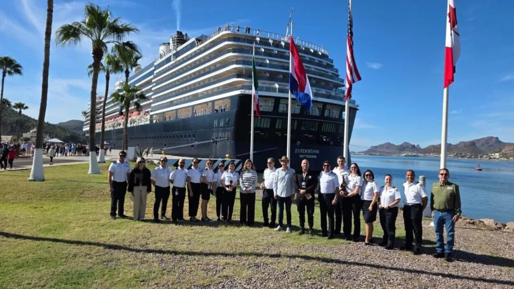 Crucero Zuiderdam llega a Guaymas con más de mil 900 pasajeros
